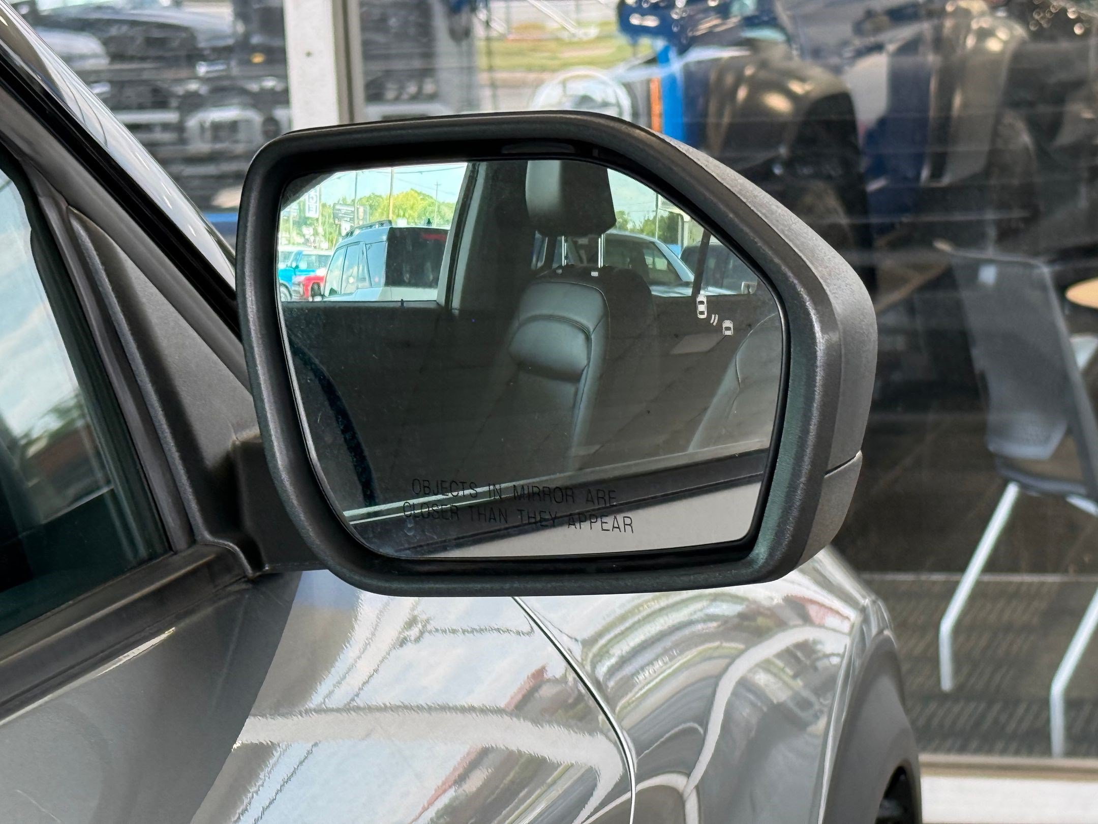 Certified 2024 Ford Explorer XLT w/ Equipment Group 202A RWD image 32