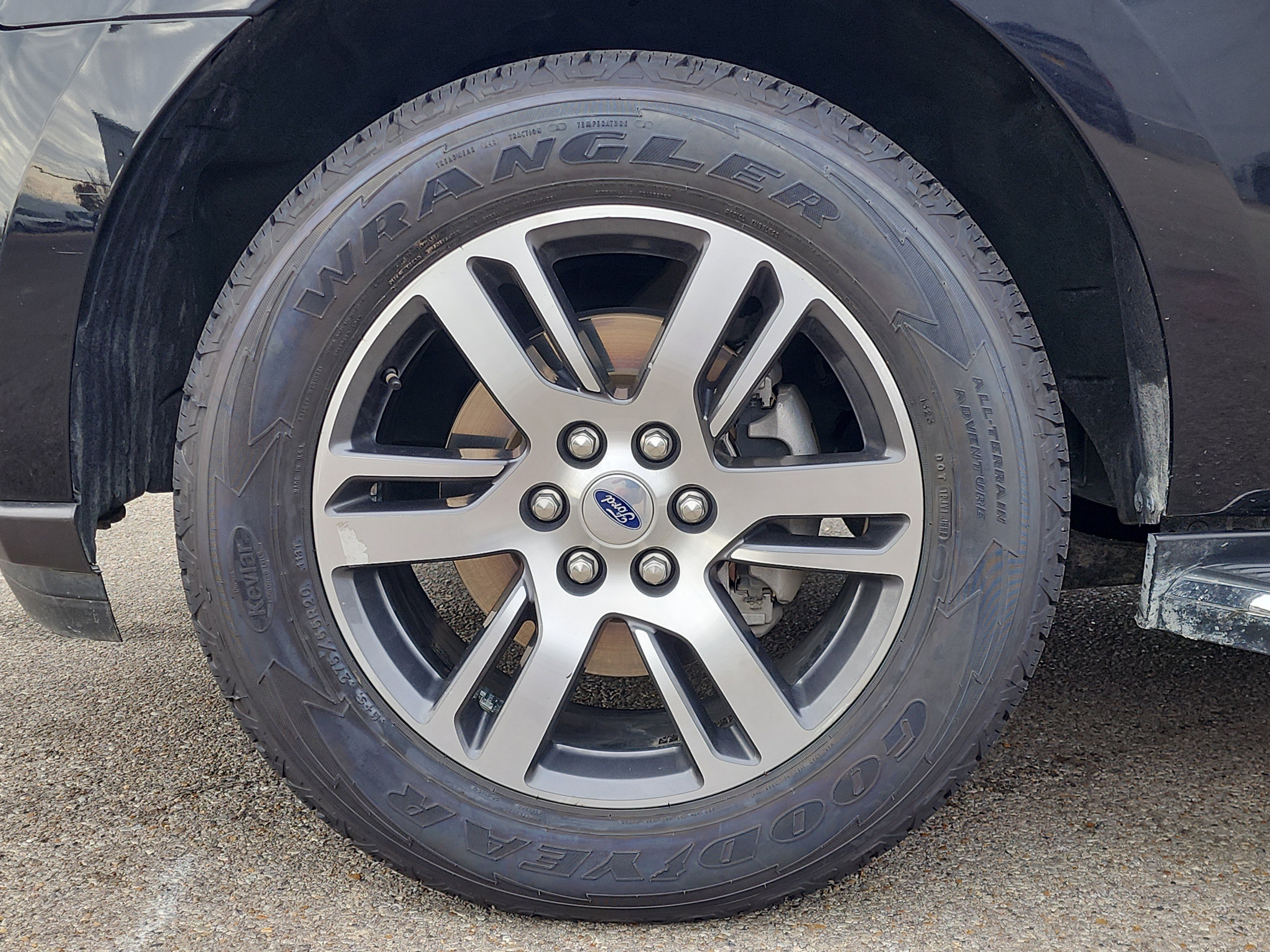 Certified 2023 Ford Expedition Limited image 9