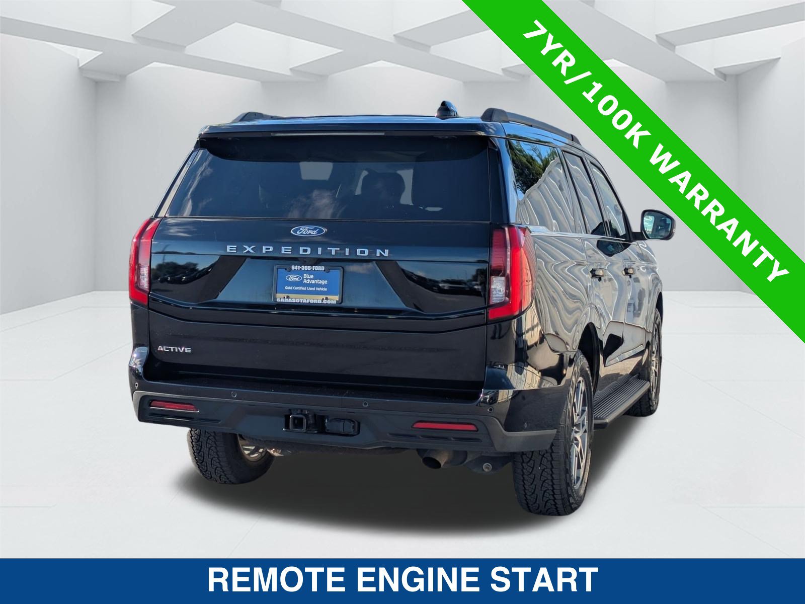 Certified 2025 Ford Expedition Active AWD/4WD image 5