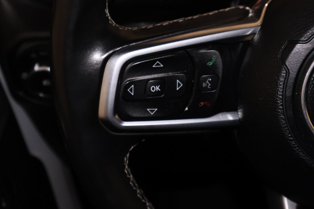 Used 2019 Jeep Wrangler Unlimited Sahara w/ Uconnect 4C Nav & Sound Group AWD/4WD image 21