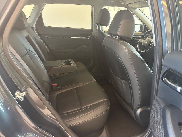 Used 2024 Kia Seltos EX FWD image 9