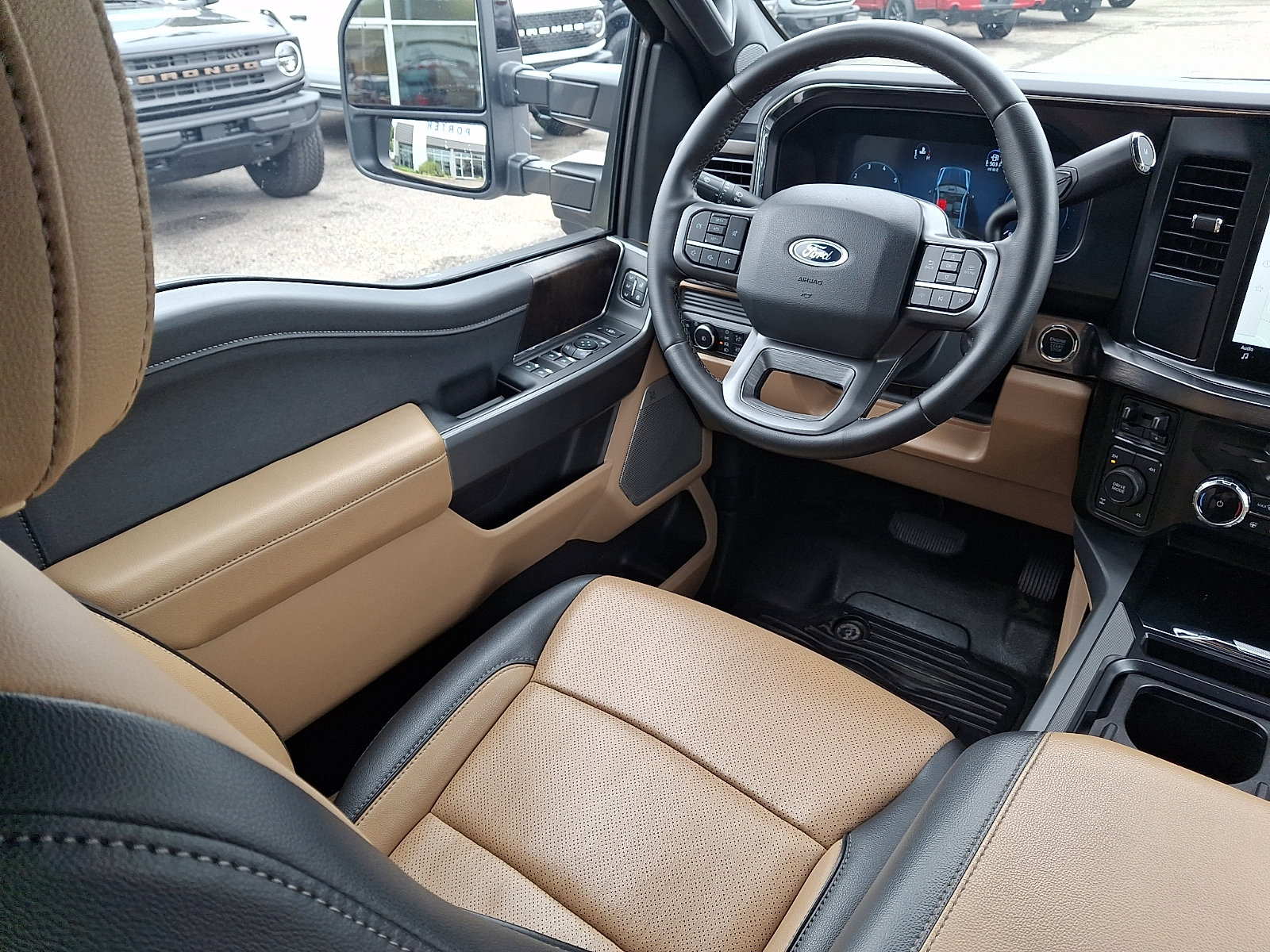 Certified 2026 Ford F250 Lariat w/ FX4 Off-Road Package AWD/4WD image 13