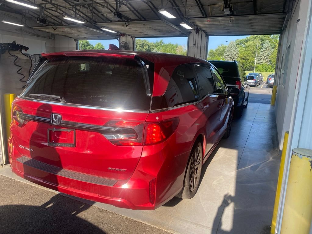 Used 2025 Honda Odyssey Sport-L image 4