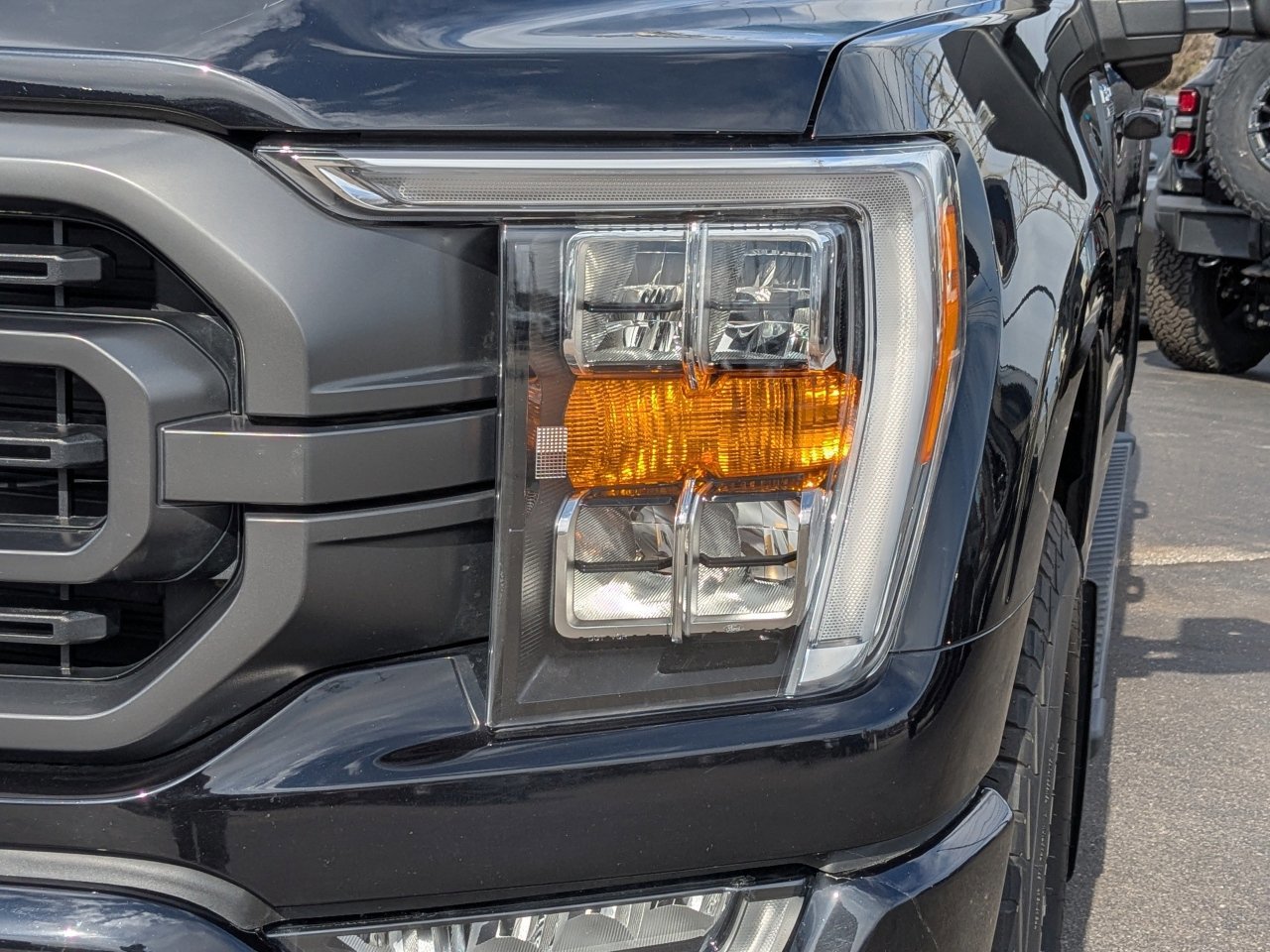 Certified 2022 Ford F150 XLT w/ Equipment Group 302A High image 9