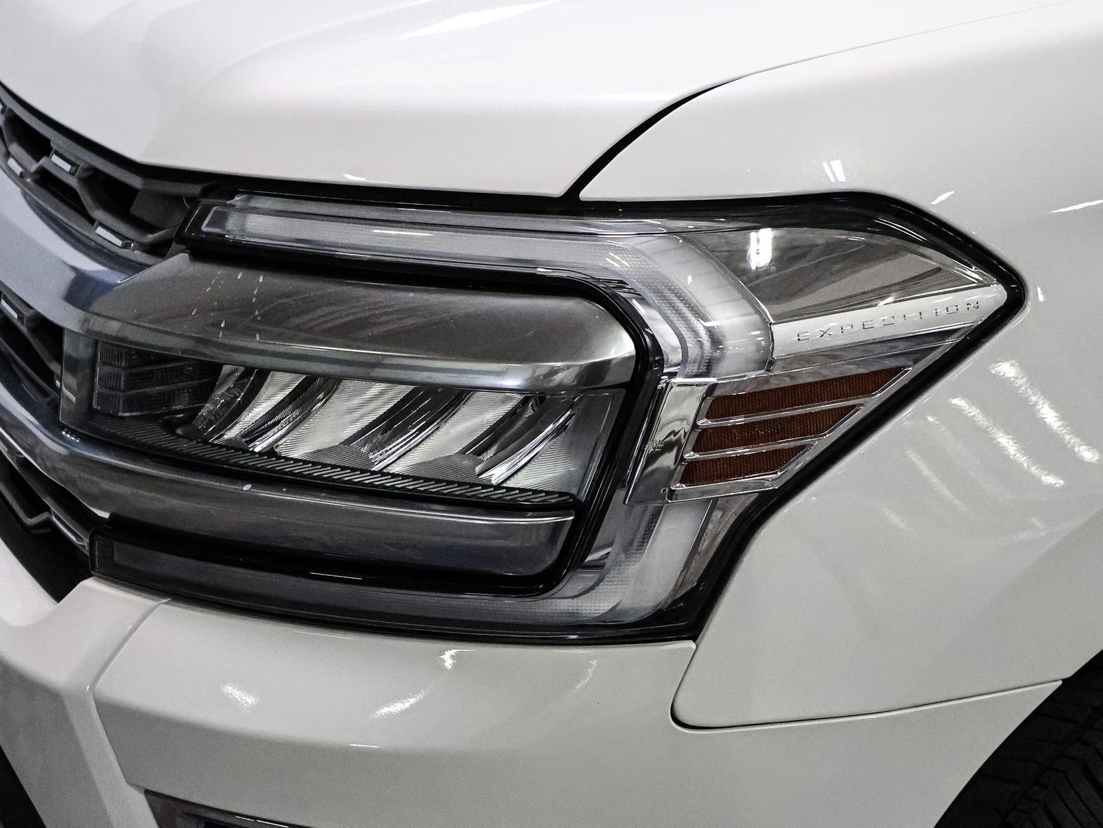 Certified 2024 Ford Expedition Max Platinum AWD/4WD image 14