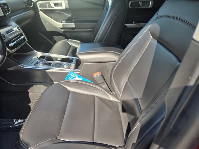 Certified 2023 Ford Explorer XLT w/ Equipment Group 202A AWD/4WD image 12