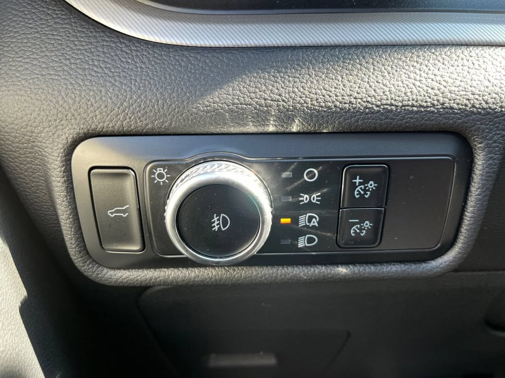Certified 2023 Ford Explorer XLT w/ Equipment Group 202A AWD/4WD image 16