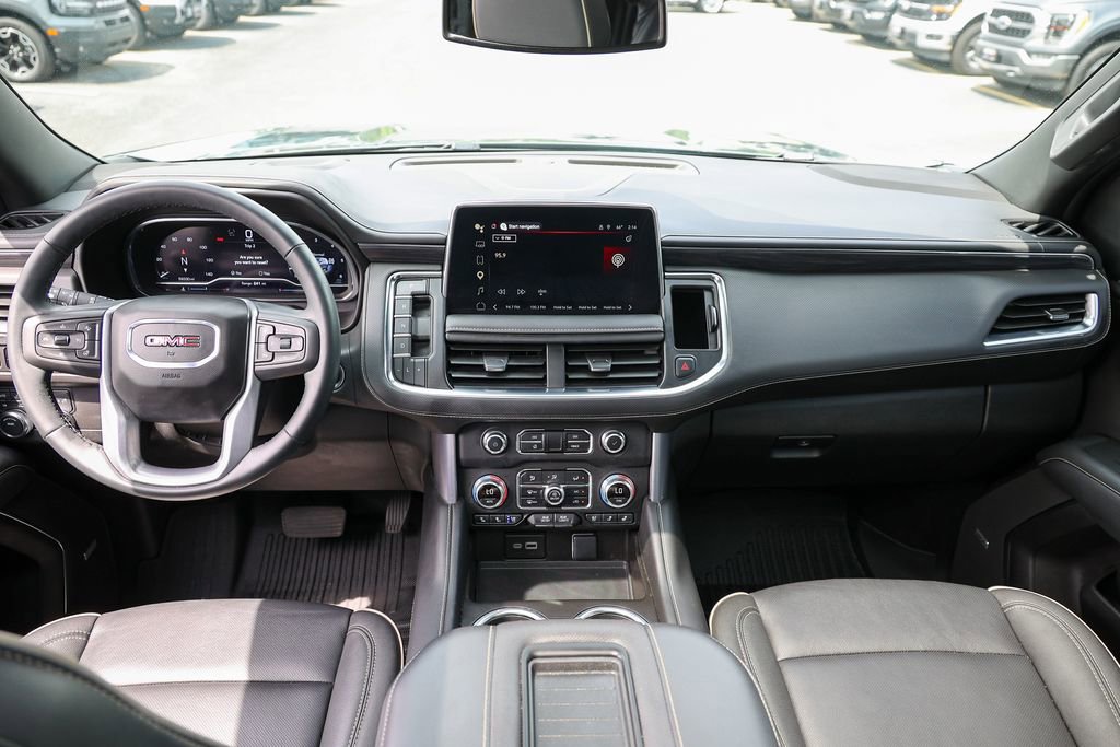 Used 2024 GMC Yukon SLT w/ SLT Luxury Package AWD/4WD image 5