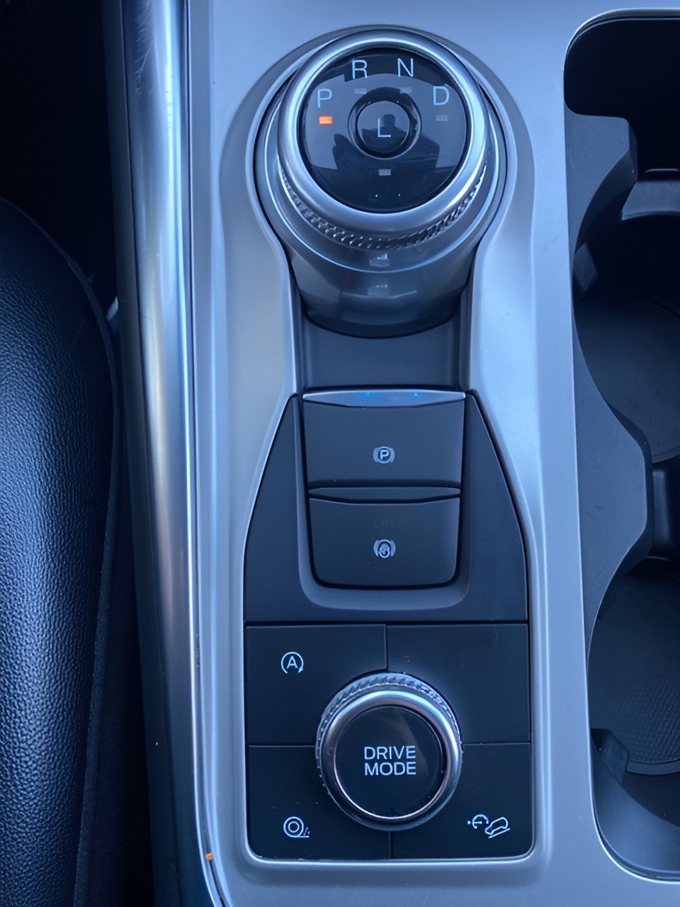 Certified 2024 Ford Explorer Limited w/ Equipment Group 301A image 27