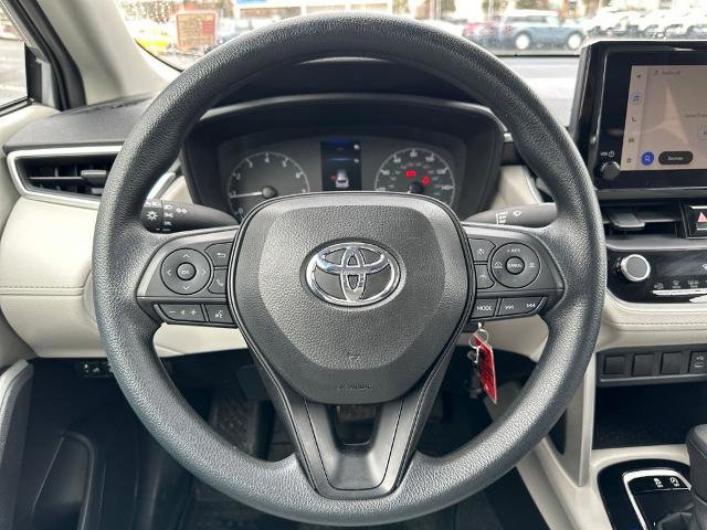 Used 2024 Toyota Corolla Cross L image 17