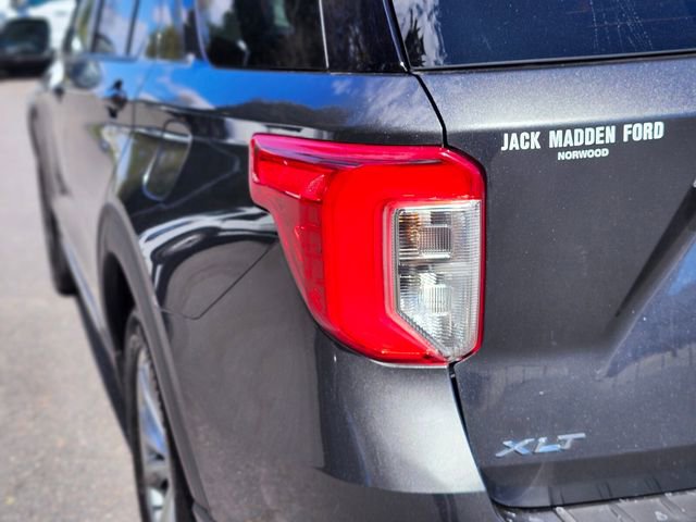 Certified 2020 Ford Explorer XLT w/ Equipment Group 202A AWD/4WD image 9