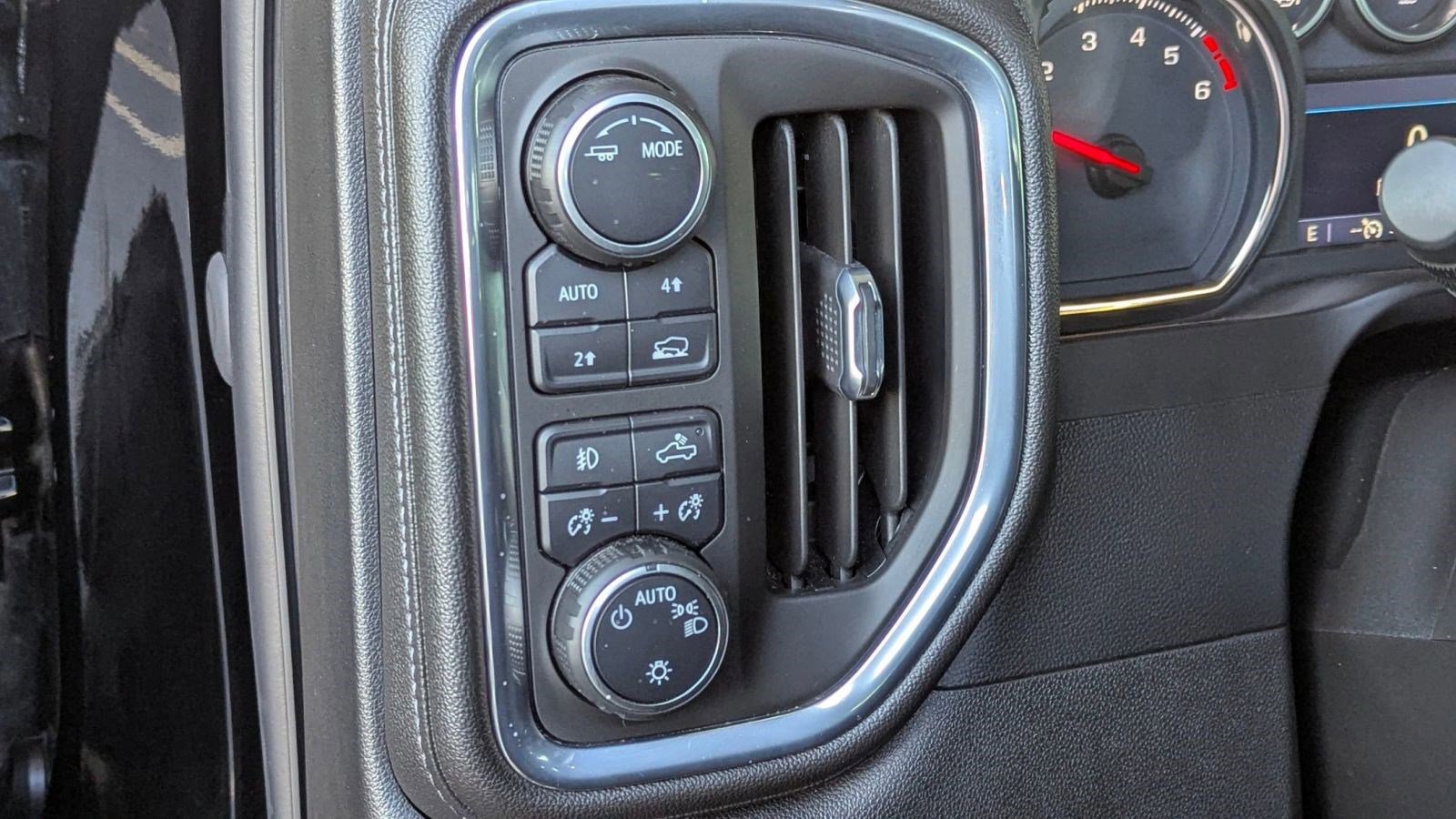 Used 2021 Chevrolet Silverado 1500 RST w/ Bed Protection Package image 24