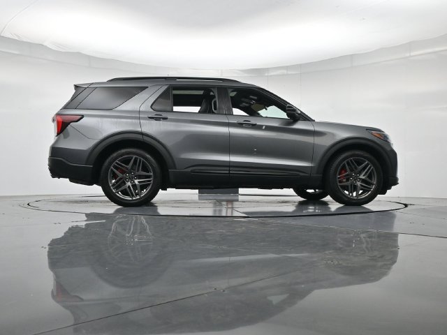 Certified 2025 Ford Explorer ST w/ Sun And Sound Package AWD/4WD image 37