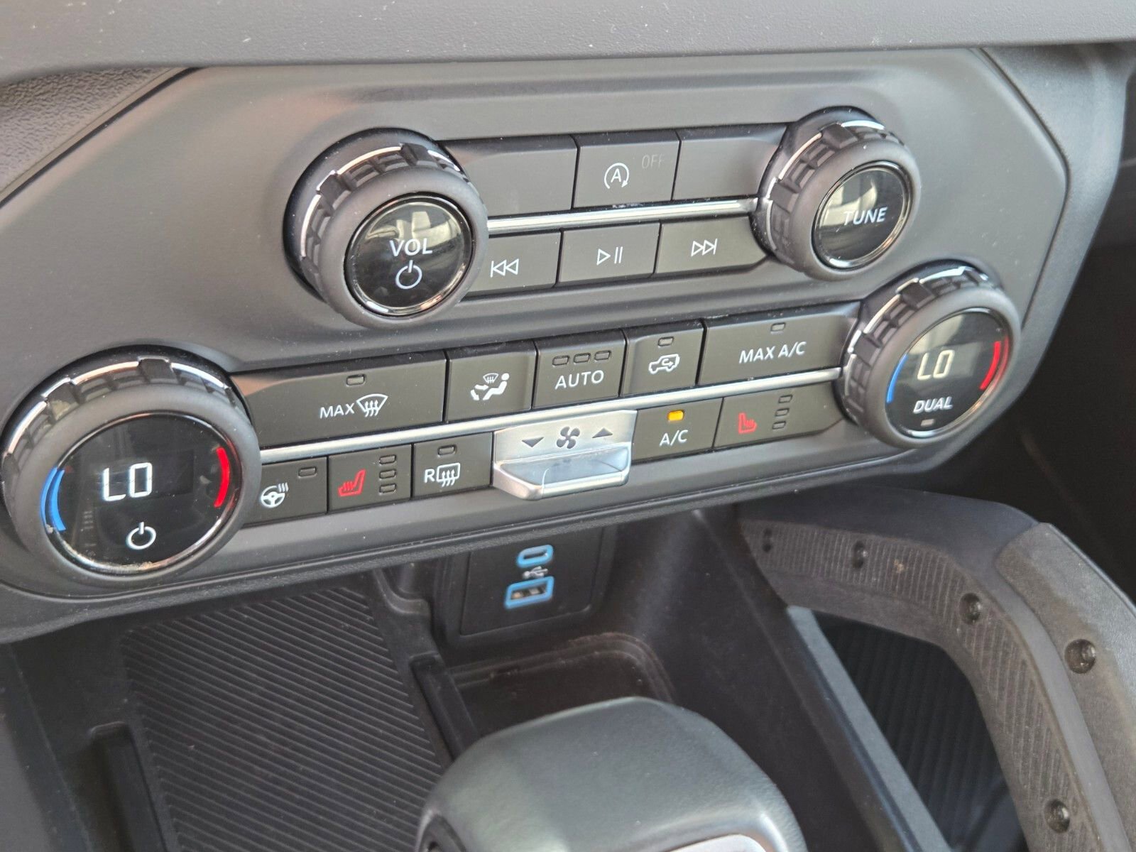 Certified 2025 Ford Bronco Badlands AWD/4WD image 22