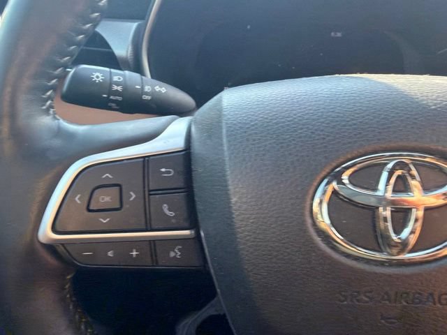 Used 2024 Toyota Highlander Platinum AWD/4WD image 47