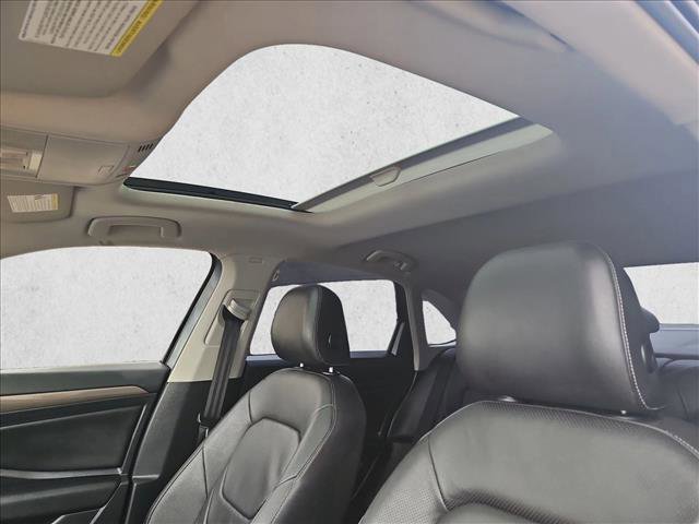 Used 2021 Volkswagen Jetta SEL Premium image 16