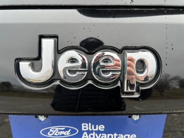 Used 2018 Jeep Grand Cherokee Laredo image 37