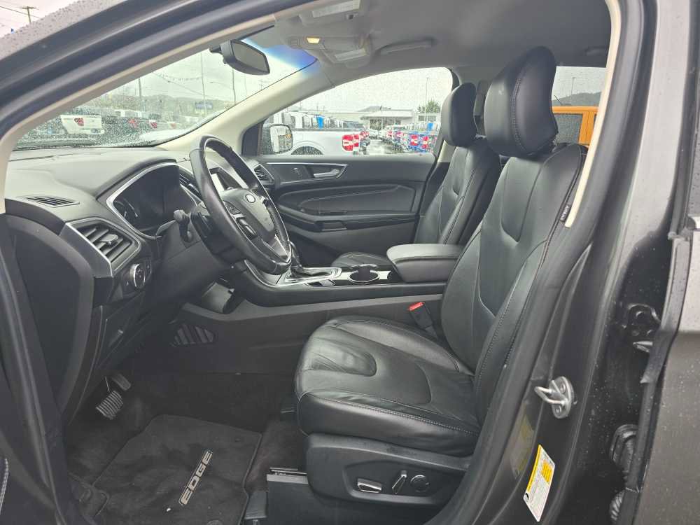 Certified 2017 Ford Edge Titanium image 9