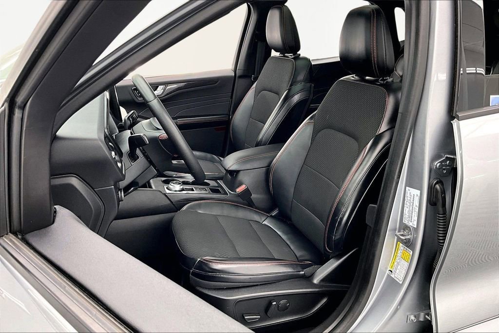 Certified 2023 Ford Escape ST-Line image 25