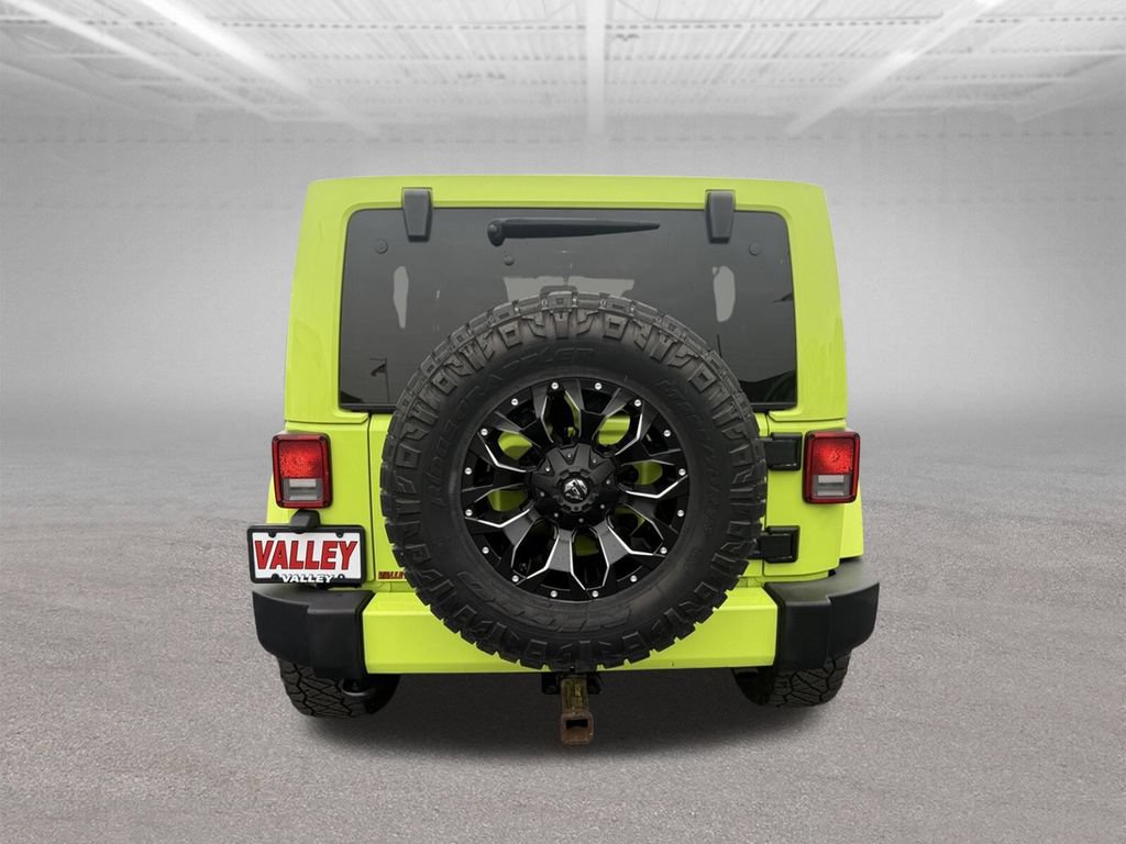 Used 2017 Jeep Wrangler Unlimited Sahara w/ Dual Top Group AWD/4WD image 44