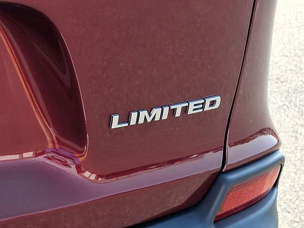 Used 2019 Jeep Cherokee Limited AWD/4WD image 29