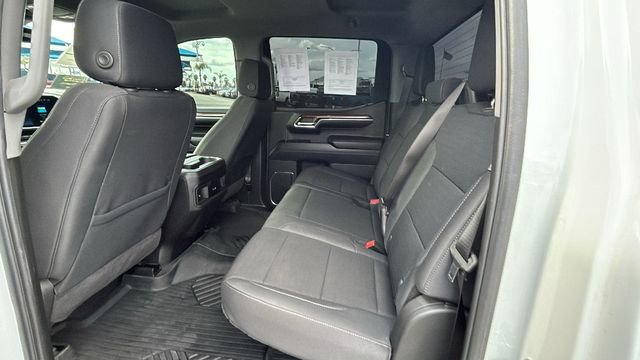 Used 2024 Chevrolet Silverado 1500 LT image 15