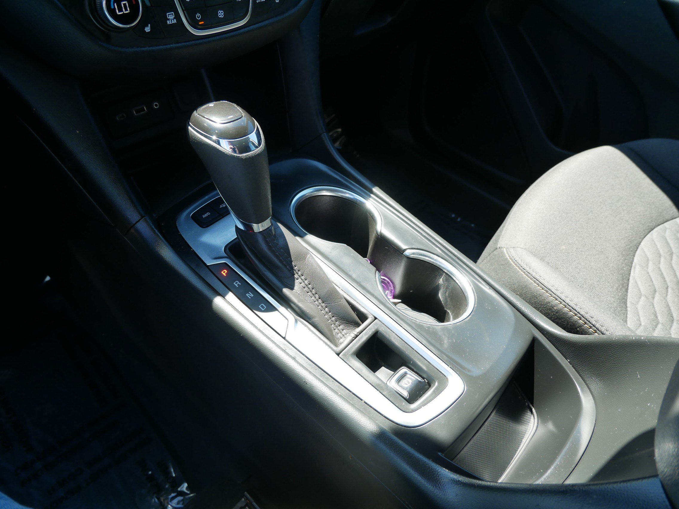 Used 2020 Chevrolet Equinox LT AWD/4WD image 24
