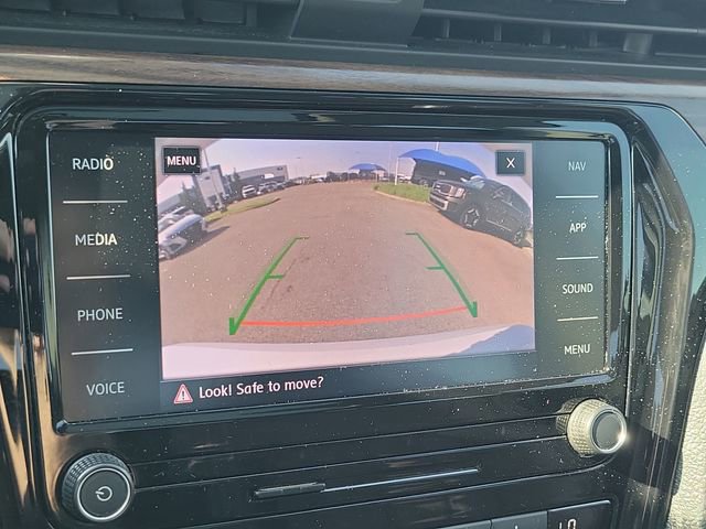 Used 2022 Volkswagen Passat 2.0T FWD image 17