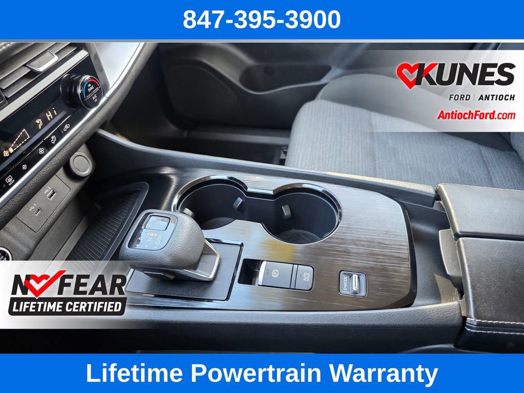 Used 2023 Nissan Rogue SV image 47