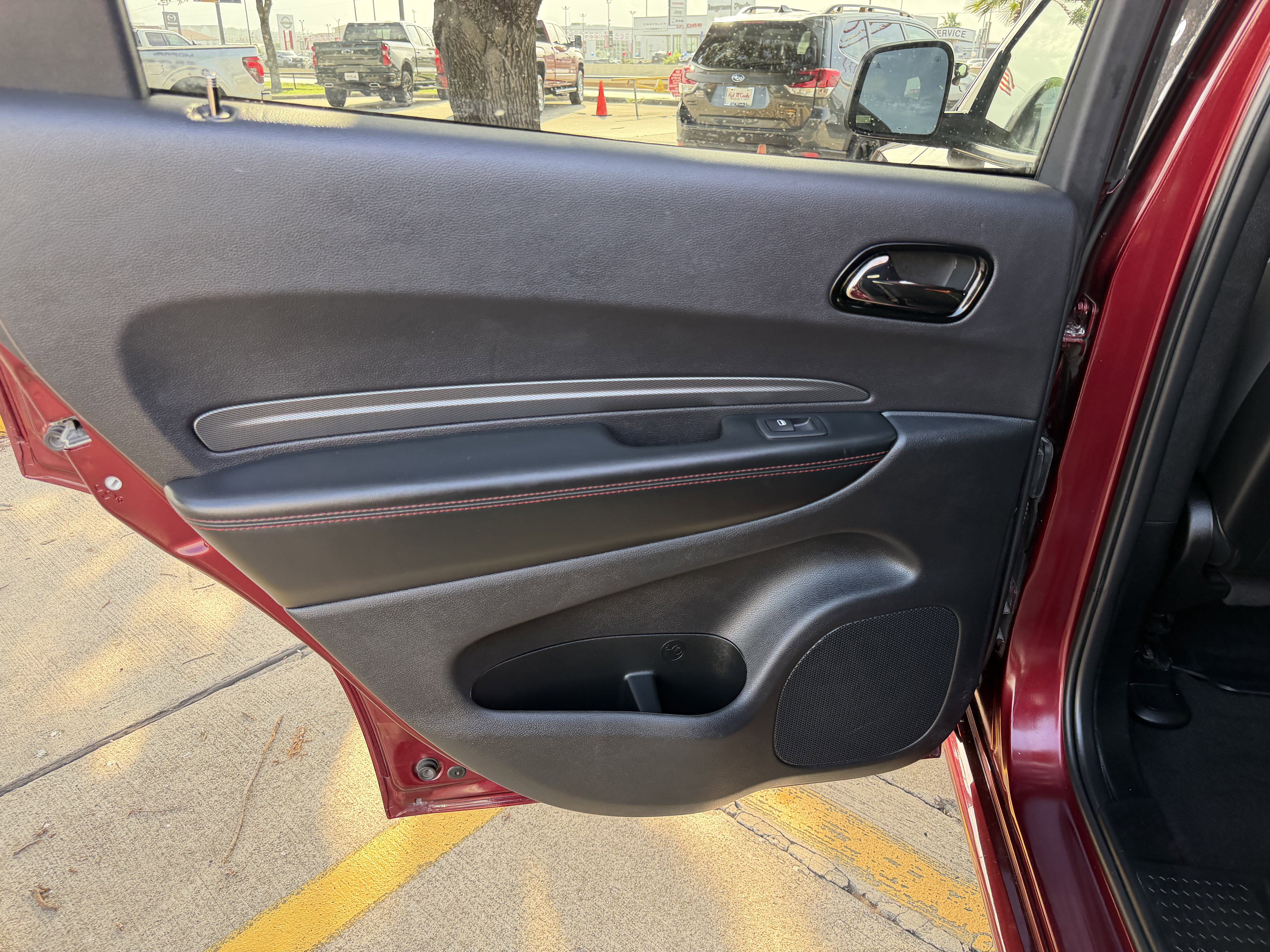 Used 2025 Dodge Durango GT RWD image 15
