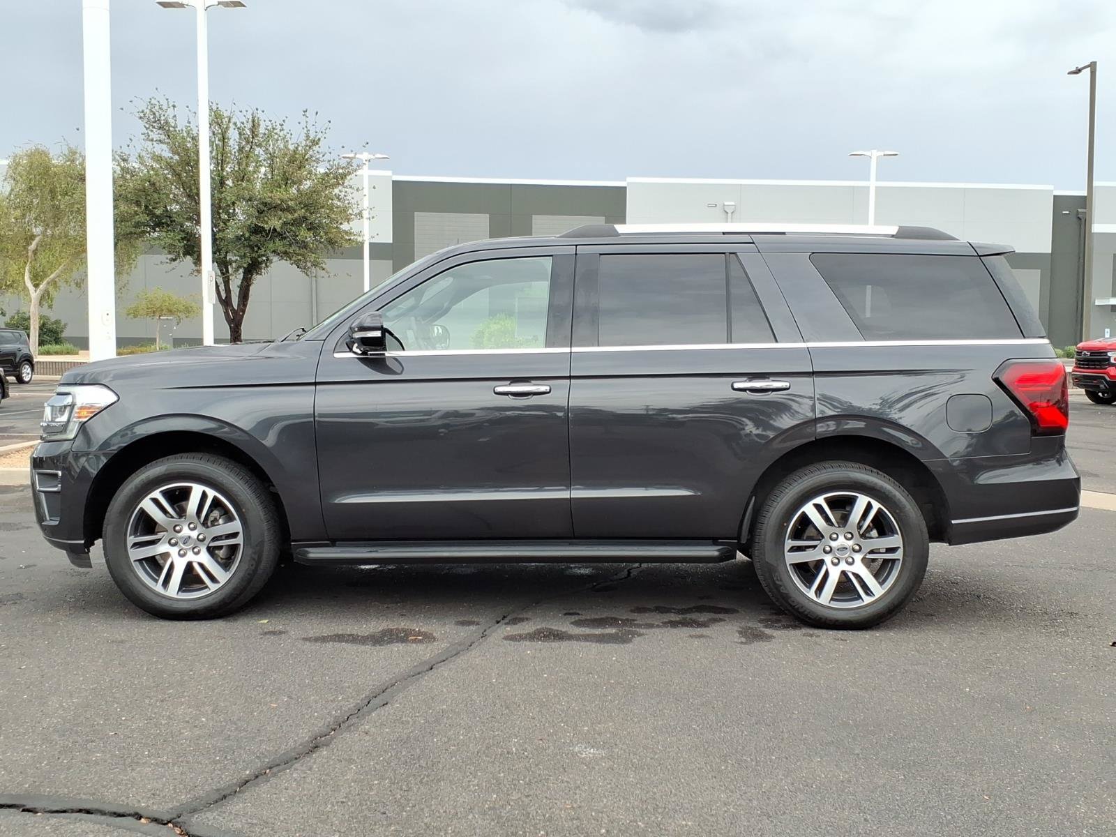 Certified 2024 Ford Expedition Limited RWD image 2