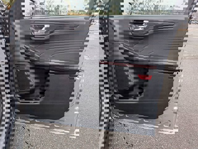 Certified 2024 Ford Escape ST-Line w/ Tech Pack #1 image 33