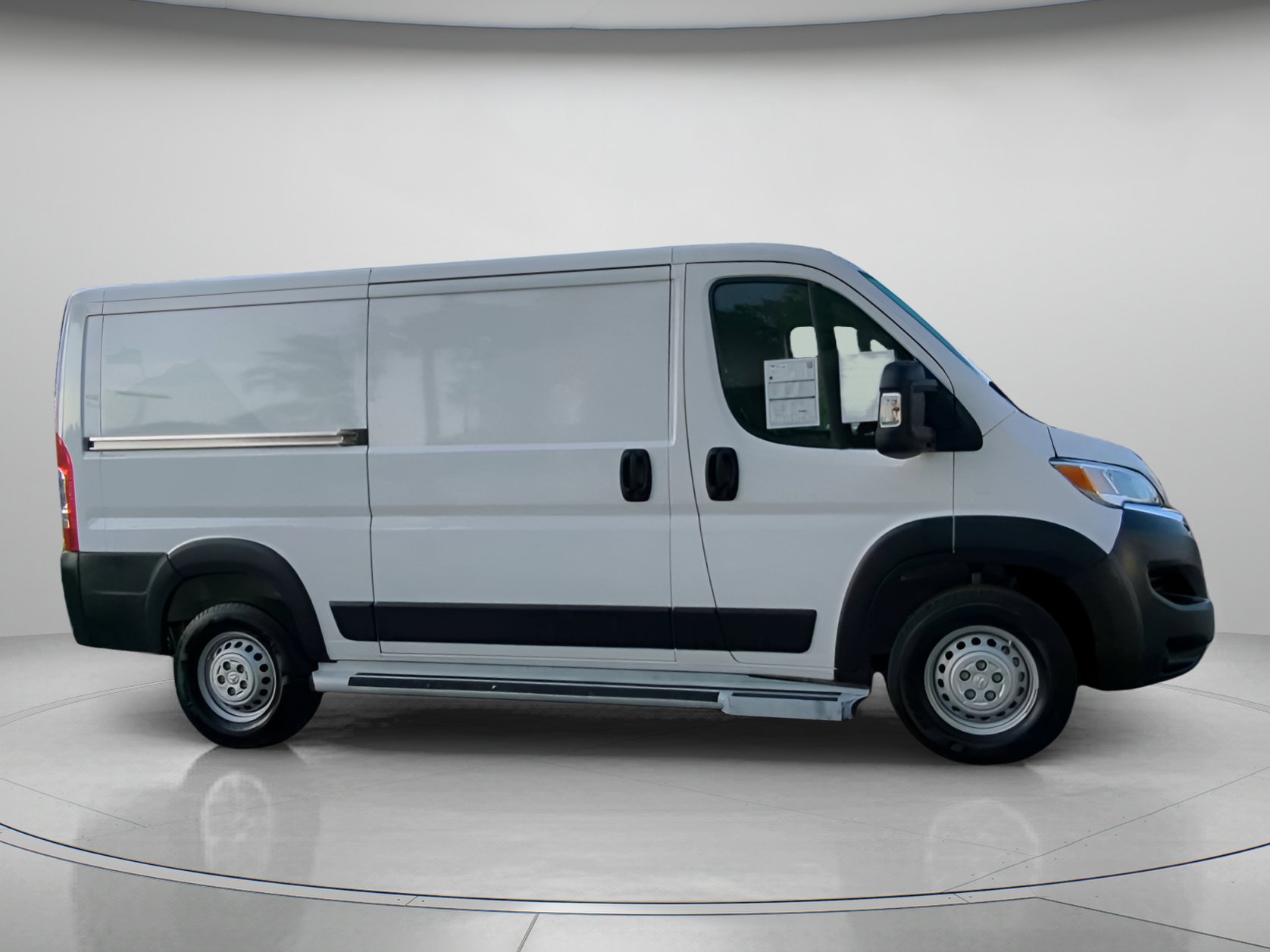 Used 2025 RAM ProMaster 2500 w/ U-Haul Equipment Group FWD image 34
