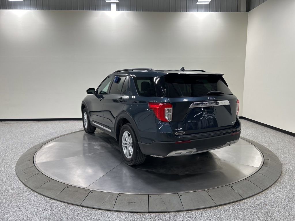 Certified 2024 Ford Explorer XLT w/ Equipment Group 202A AWD/4WD image 9