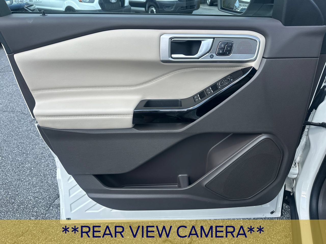 Certified 2024 Ford Explorer Platinum w/ Class IV Trailer Tow Package AWD/4WD image 11