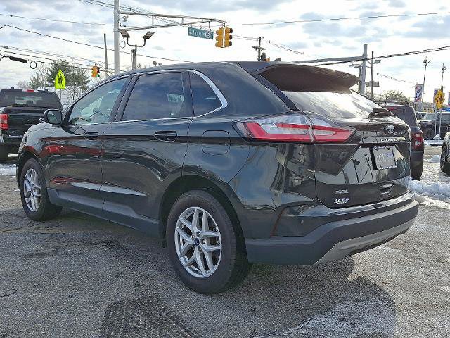 Certified 2022 Ford Edge SEL w/ Convenience Package image 2