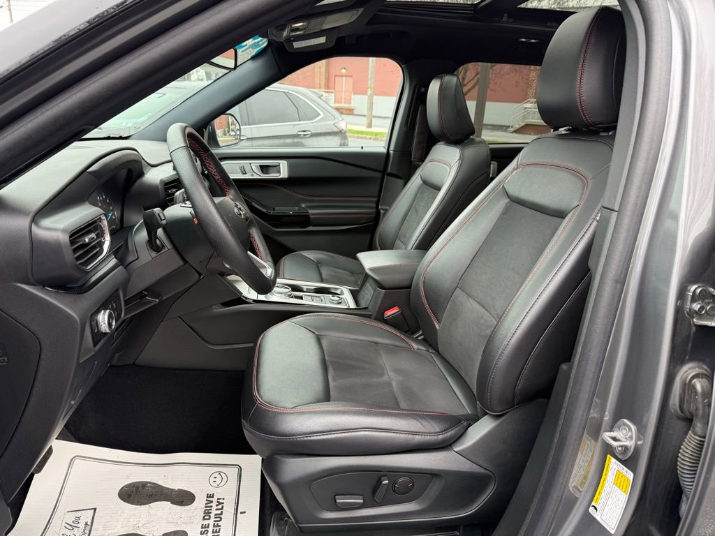 Certified 2023 Ford Explorer ST-Line w/ Class IV Trailer Tow Package AWD/4WD image 12
