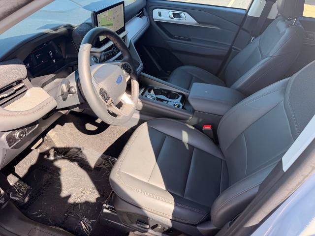 Certified 2025 Ford Explorer Active w/ Active Comfort Package AWD/4WD image 18
