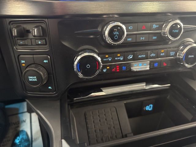 Certified 2025 Ford F450 Lariat w/ Chrome Package image 17