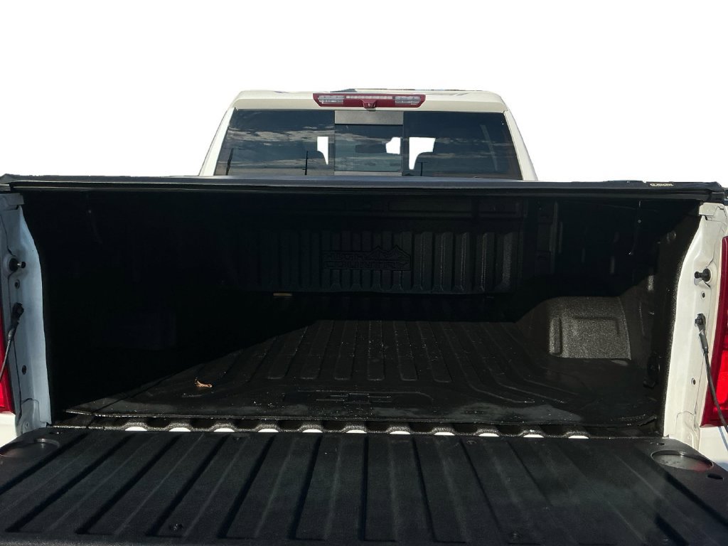 Used 2022 Chevrolet Silverado 1500 High Country w/ High Country Premium Package AWD/4WD image 24