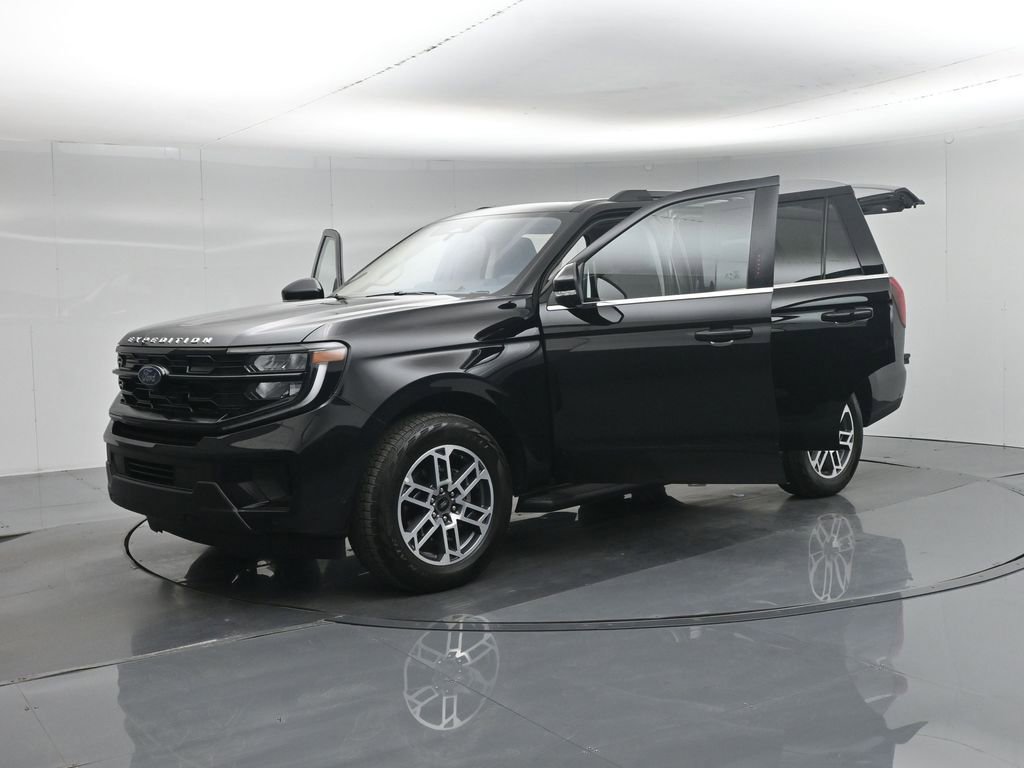 Certified 2025 Ford Expedition Active AWD/4WD image 37