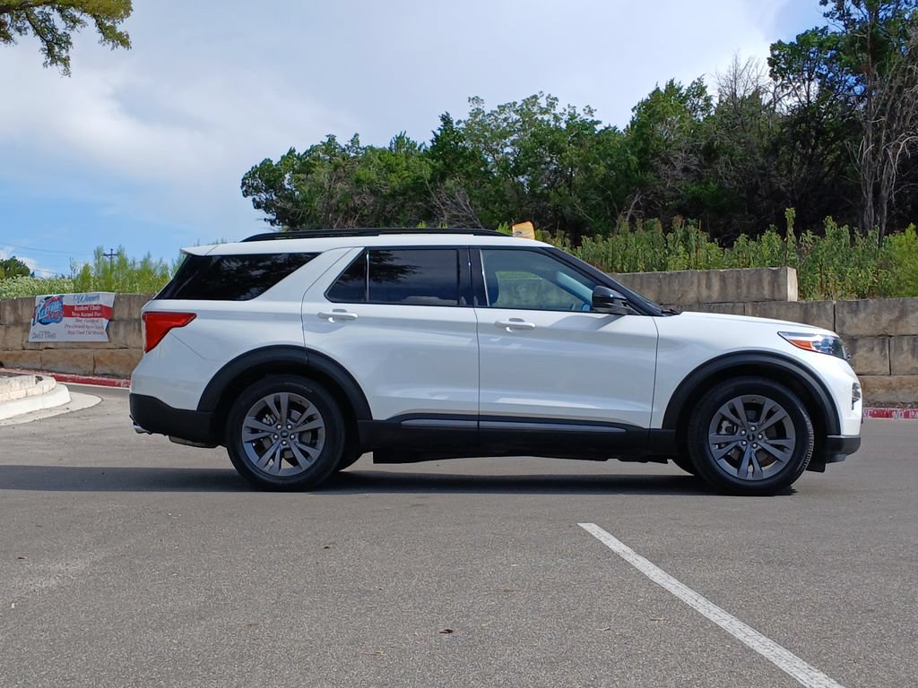 Certified 2023 Ford Explorer XLT w/ Equipment Group 202A RWD image 2