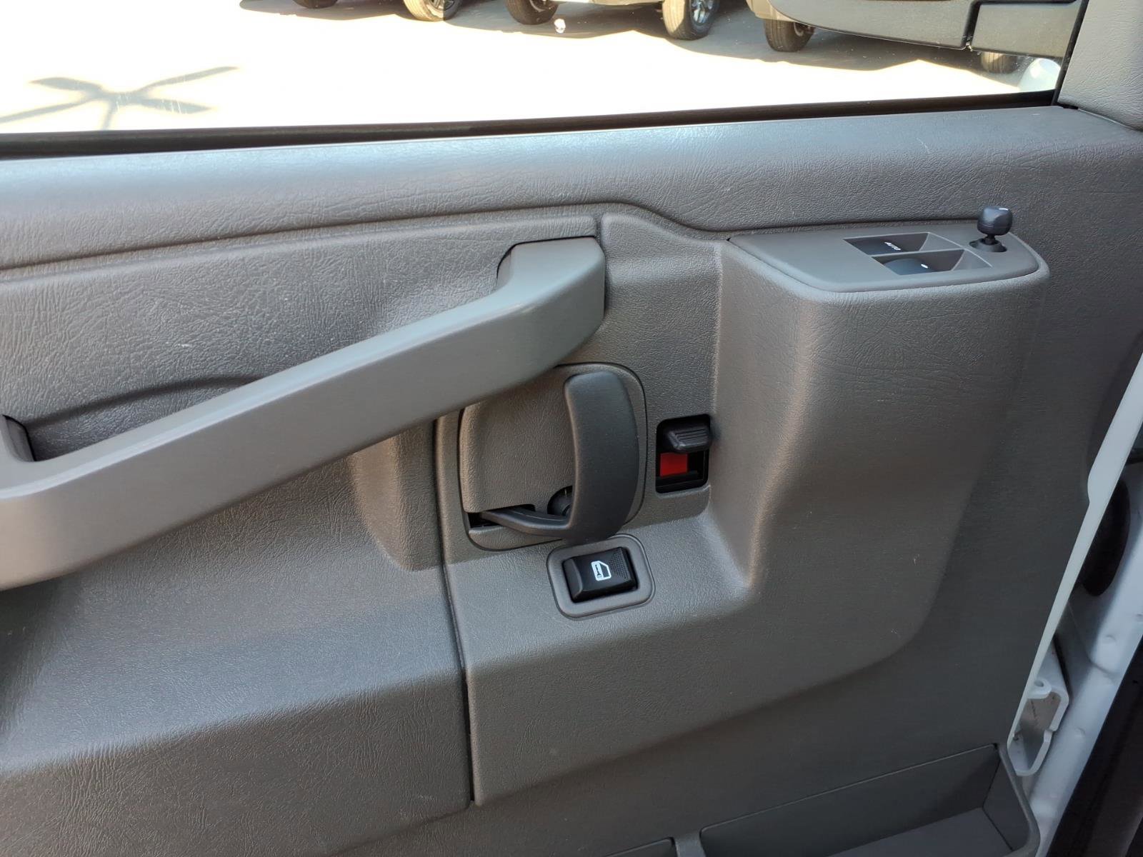 Used 2024 GMC Savana 2500 w/ Driver Convenience Package image 11