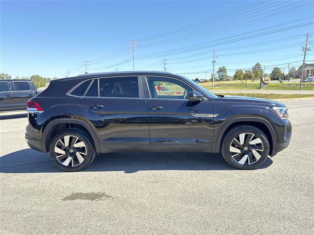 Used 2026 Volkswagen Atlas Cross Sport SE FWD image 3