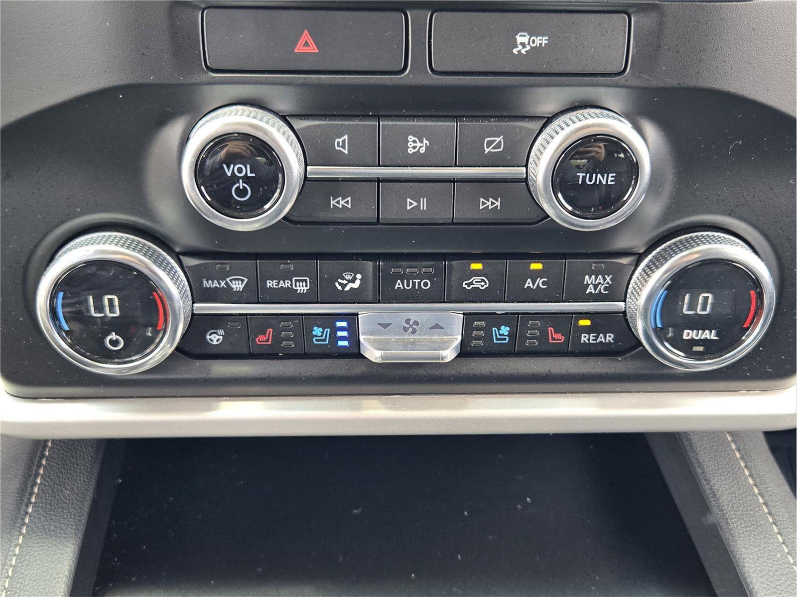 Certified 2023 Ford Expedition XLT RWD image 17