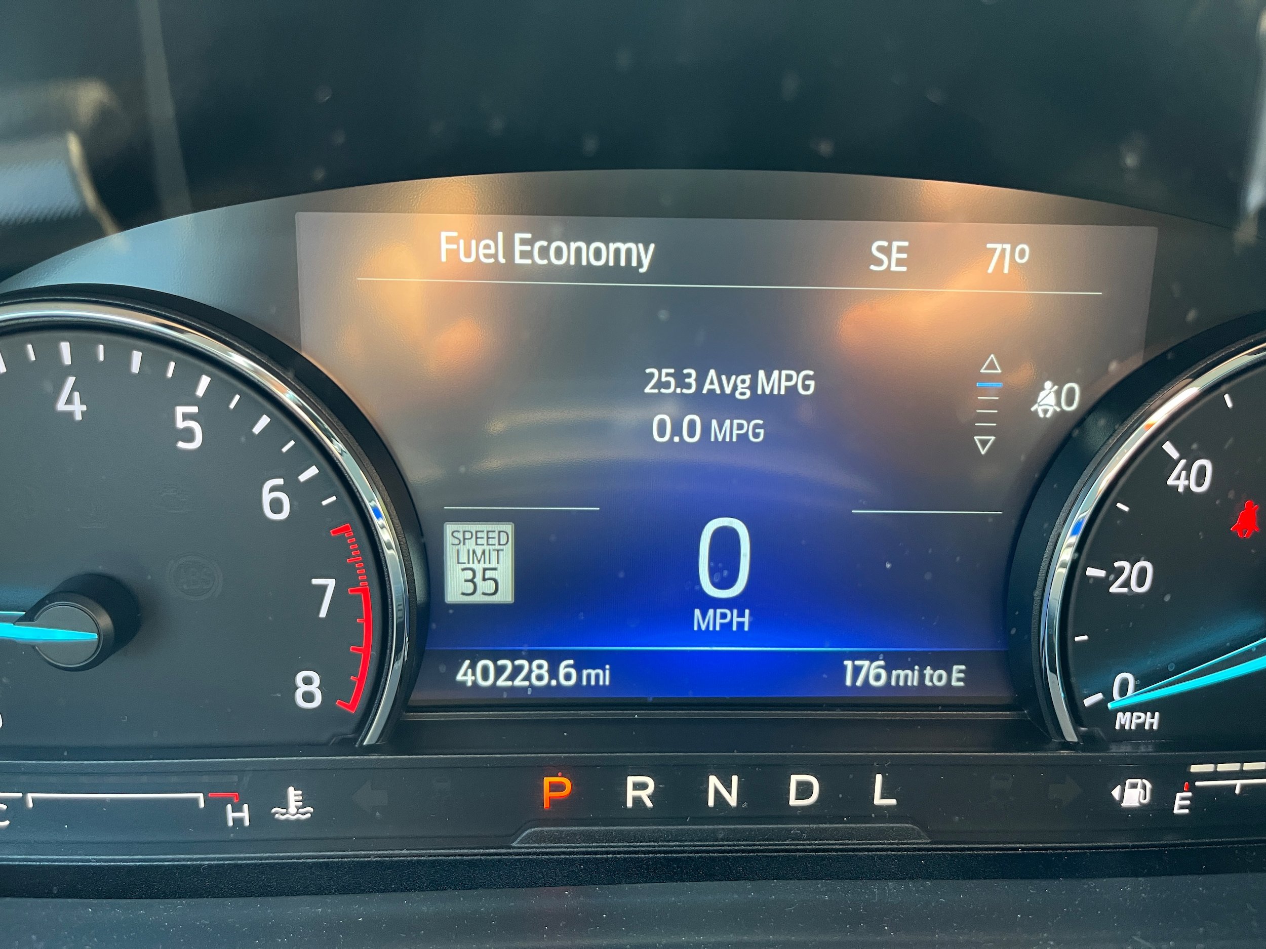 Certified 2022 Ford Explorer XLT w/ Equipment Group 202A AWD/4WD image 24