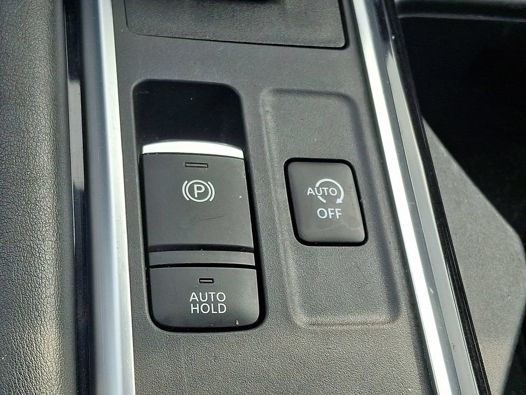 Used 2022 Nissan Pathfinder SL AWD/4WD image 23