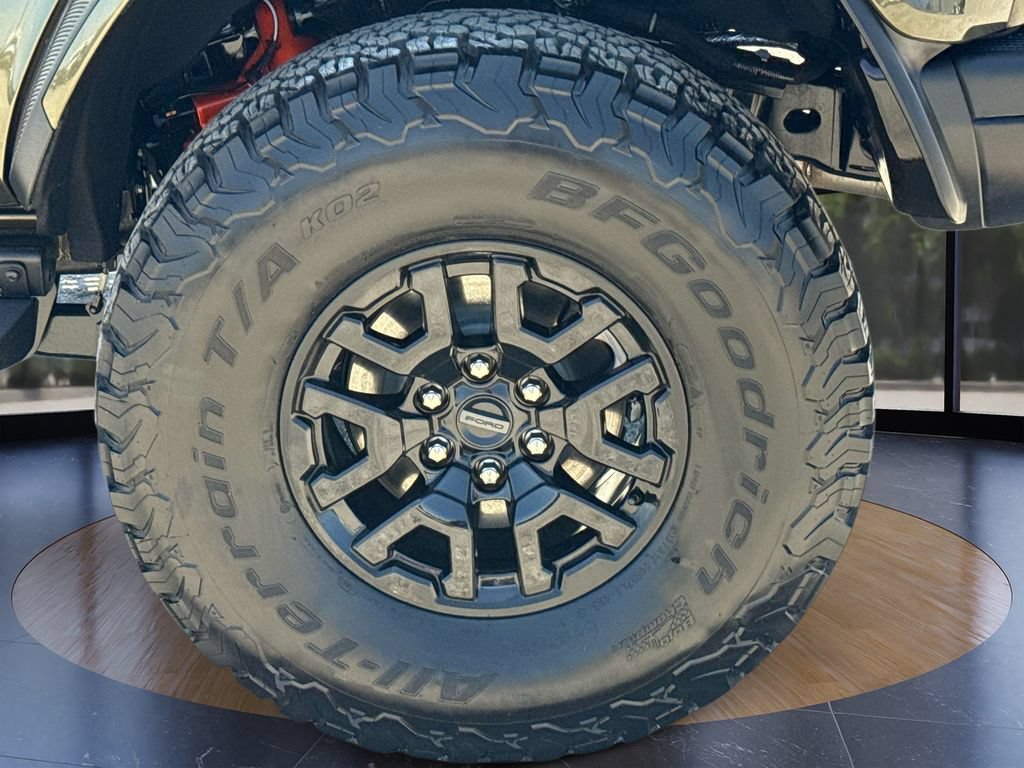 Certified 2025 Ford Bronco Raptor w/ Interior Carbon Fiber Pack AWD/4WD image 36