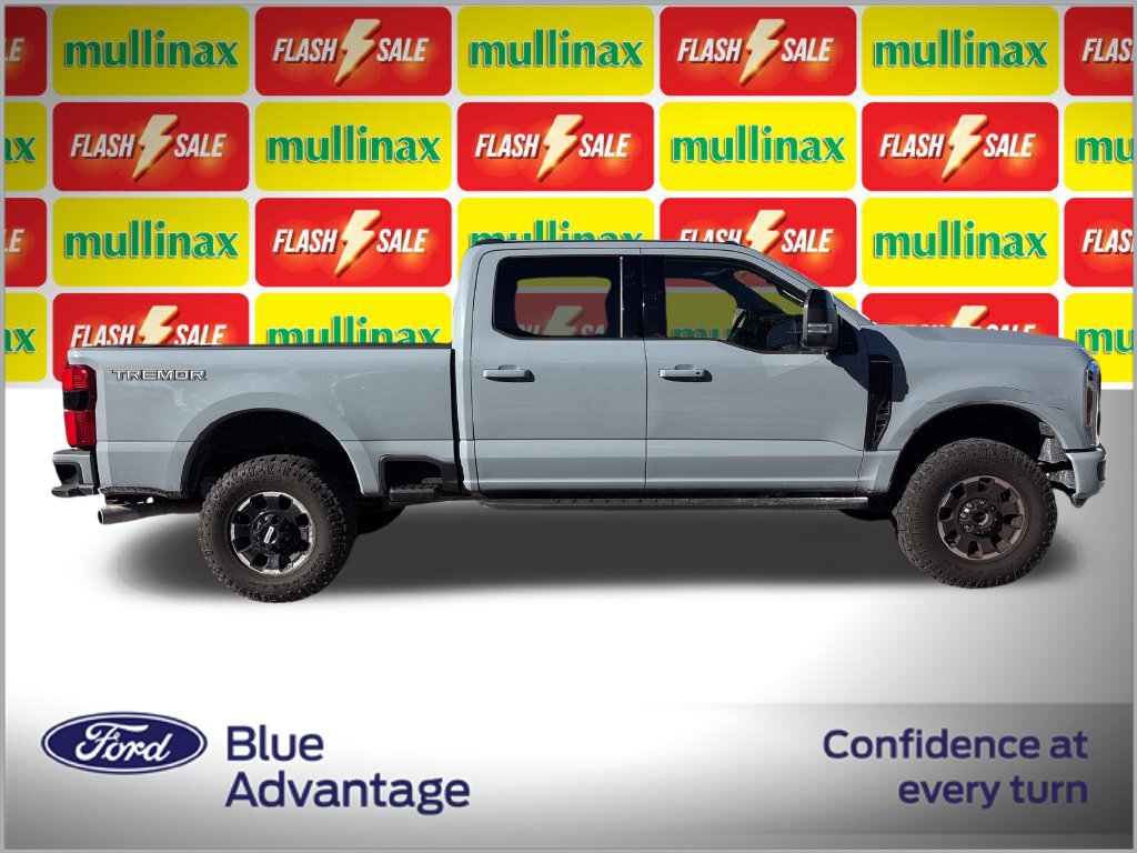 Certified 2025 Ford F350 Platinum w/ Tremor Off-Road Package AWD/4WD image 2