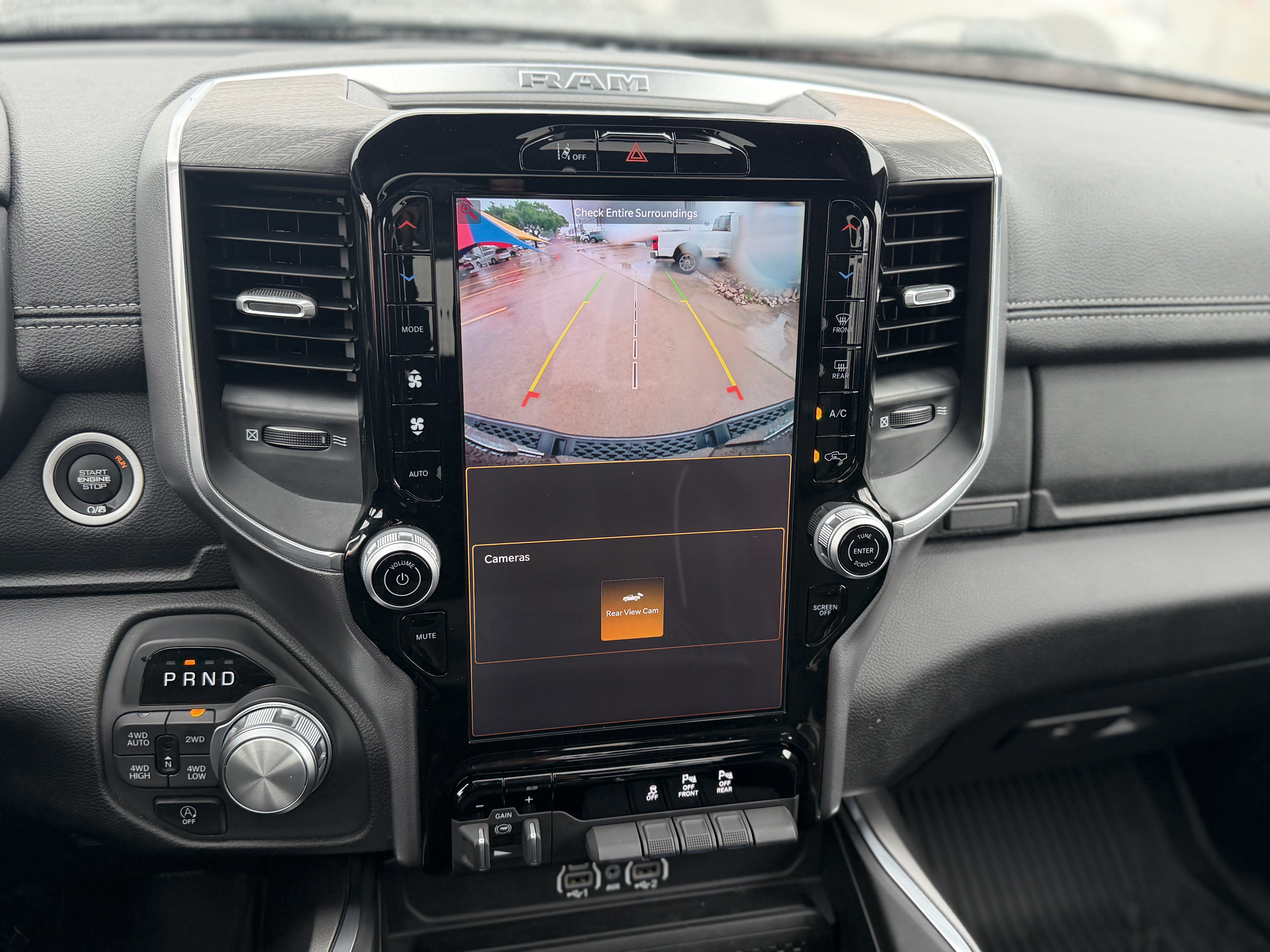 Used 2025 RAM 1500 Laramie w/ Laramie Southwest Edition image 30